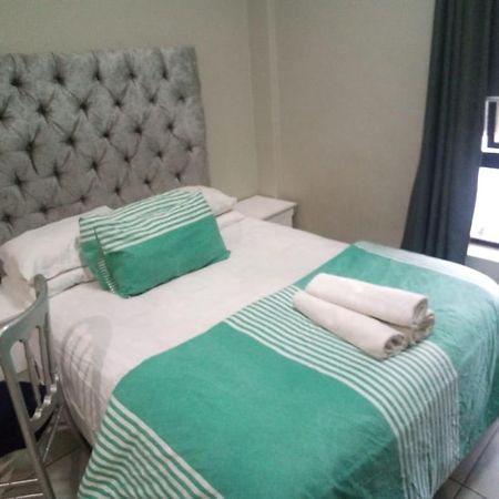 La One Rosebank Stay Johannesbourg Extérieur photo