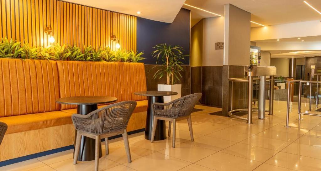 La One Rosebank Stay Johannesbourg Extérieur photo